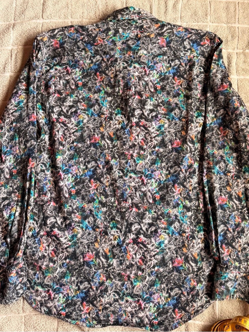 Robert Graham Black Paisley Button-Down Shirt with Multicolor Accents - Picture 2 of 6